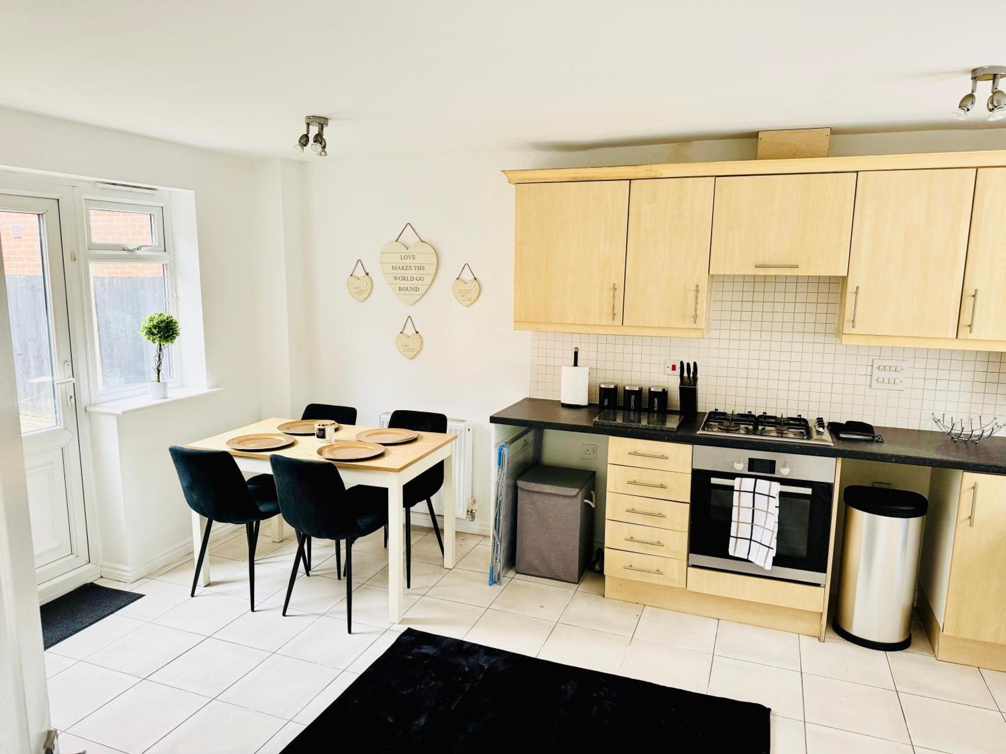 Harmony House 3 Bedroom New Build For Families, Contractors, Black Country Museum Sleeps 6 Tipton Exteriér fotografie