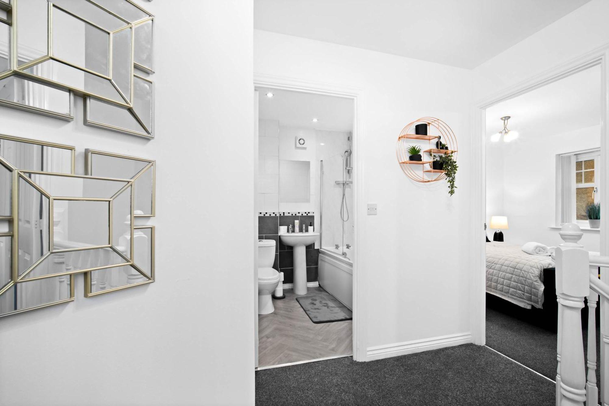 Harmony House 3 Bedroom New Build For Families, Contractors, Black Country Museum Sleeps 6 Tipton Exteriér fotografie
